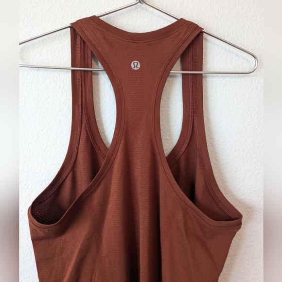 Lululemon Racerback Run Tank - Picture 4 of 6